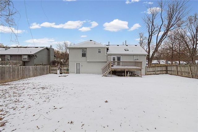 4803 NW Pennington Lane, Blue Springs, MO 64015