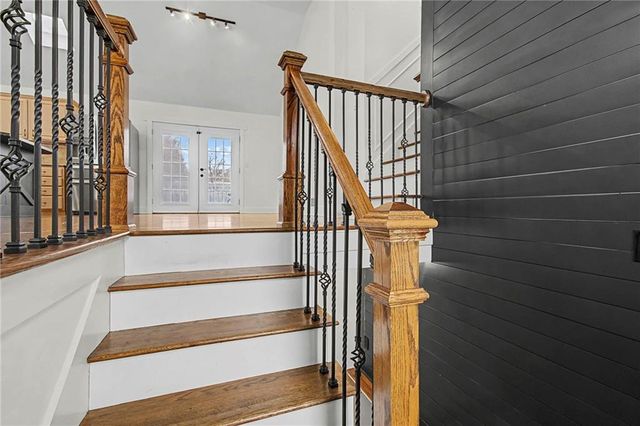 4803 NW Pennington Lane, Blue Springs, MO 64015