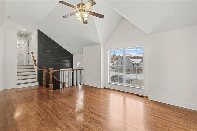 4803 NW Pennington Lane, Blue Springs, MO 64015