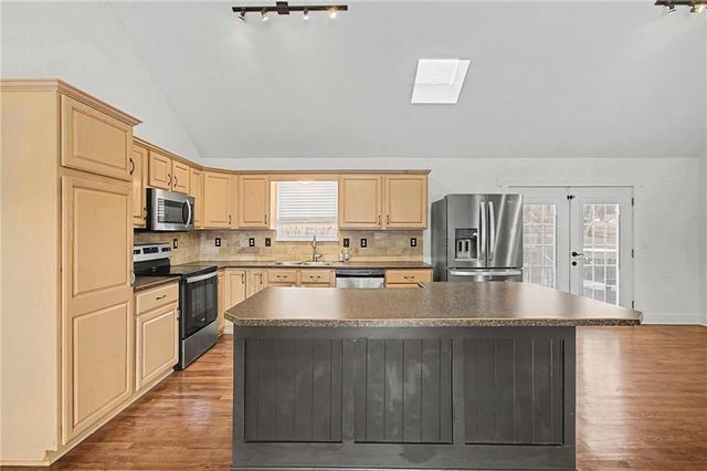 4803 NW Pennington Lane, Blue Springs, MO 64015