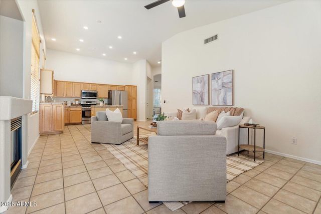 6915 W BLACKHAWK Drive, Glendale, AZ 85308