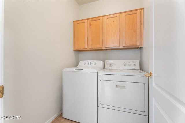 6915 W BLACKHAWK Drive, Glendale, AZ 85308