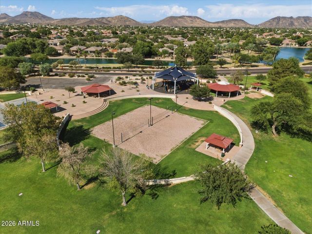 6915 W BLACKHAWK Drive, Glendale, AZ 85308