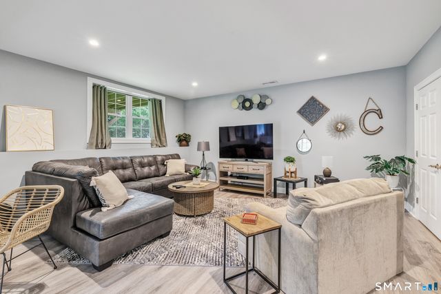 7 Oakview Lane 7, Bethel, CT 06801
