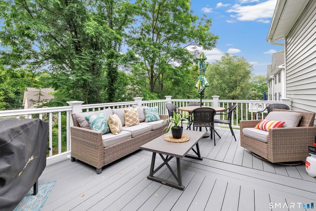 7 Oakview Lane 7, Bethel, CT 06801