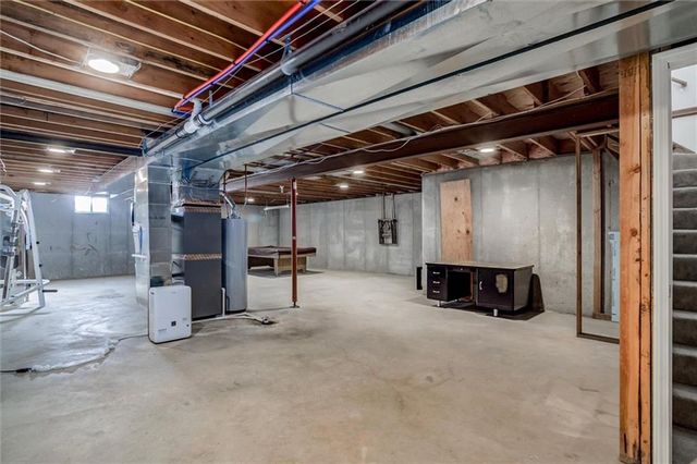 1901 SW OSAGE Drive, Oak Grove, MO 64075