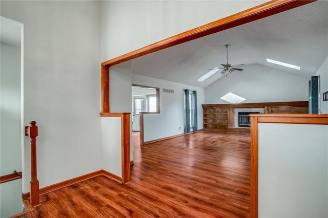 1901 SW OSAGE Drive, Oak Grove, MO 64075