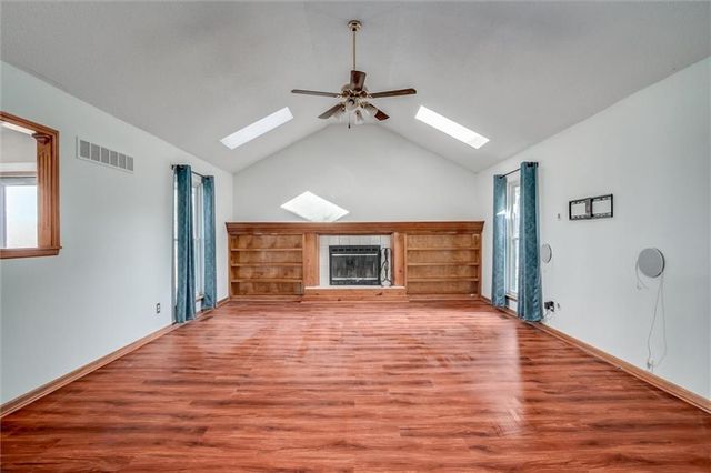 1901 SW OSAGE Drive, Oak Grove, MO 64075