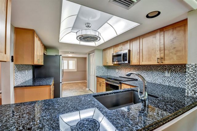 8107 BARDMOOR PLACE 103, Seminole, FL 33777