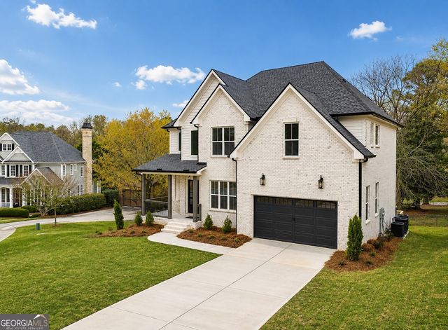318 Vinings Walk NW, Gainesville, GA 30501
