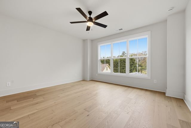 318 Vinings Walk NW, Gainesville, GA 30501