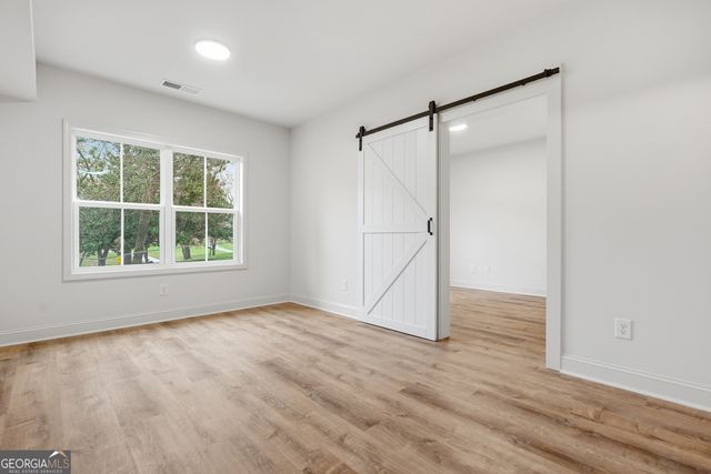 318 Vinings Walk NW, Gainesville, GA 30501