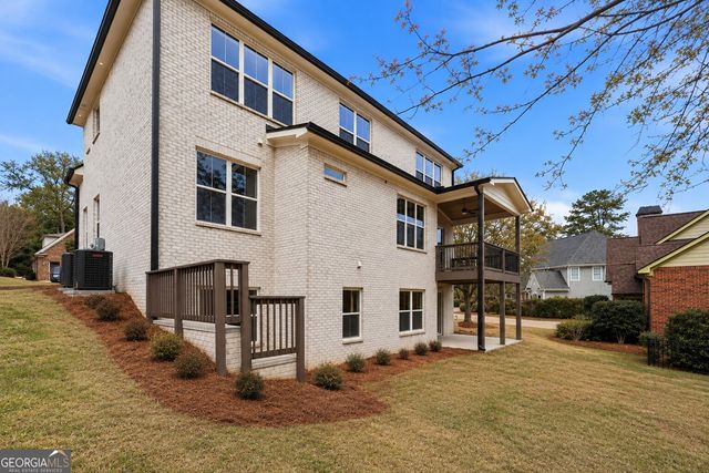 318 Vinings Walk NW, Gainesville, GA 30501