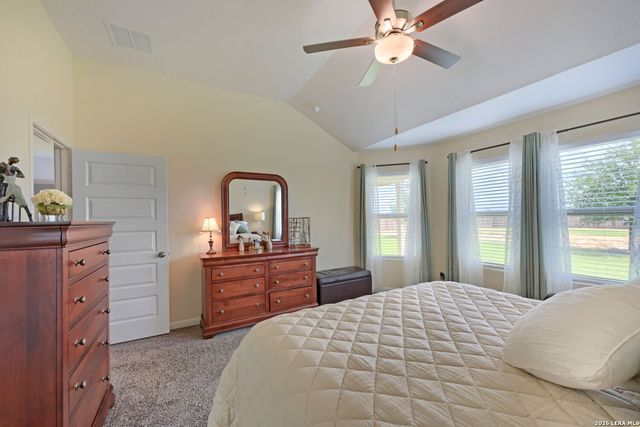 12414 Flatiron Way, Atascosa, TX 78002