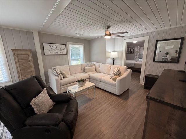 1416 Perryman Road, Lexington, NC 27292