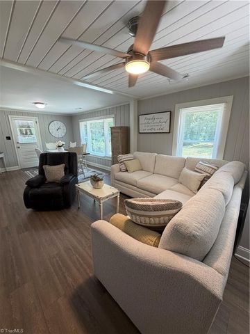 1416 Perryman Road, Lexington, NC 27292