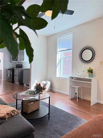 2840 Dalton Avenue, St Louis, MO 63139