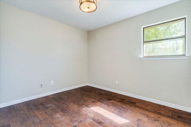 1411 Norwalk LN 207, Austin, TX 78703