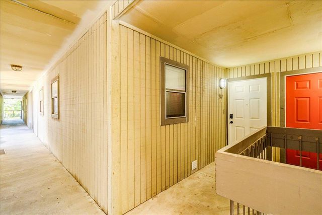 1411 Norwalk LN 207, Austin, TX 78703