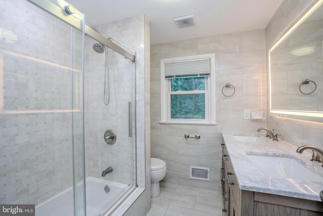 318 OAK LN, Princeton Junction, NJ 08550