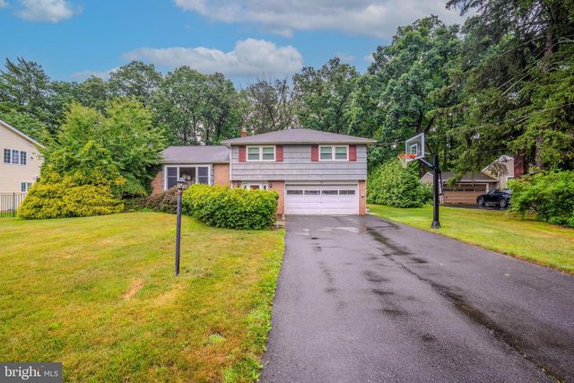 318 OAK LN, Princeton Junction, NJ 08550