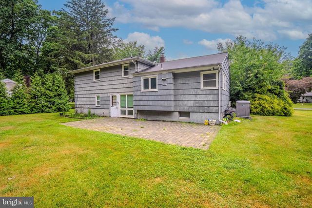 318 OAK LN, Princeton Junction, NJ 08550