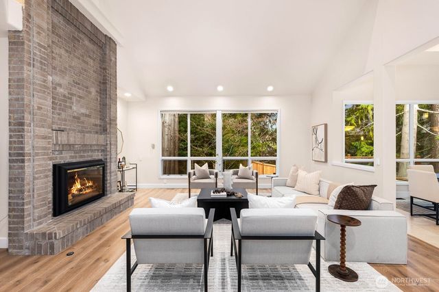 18206 NW Montreux Drive, Issaquah, WA 98027