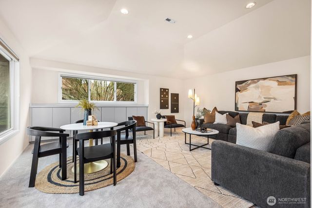 18206 NW Montreux Drive, Issaquah, WA 98027