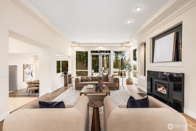 18206 NW Montreux Drive, Issaquah, WA 98027