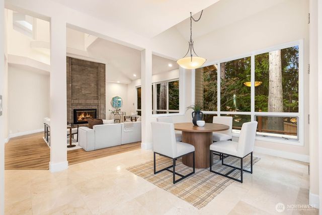 18206 NW Montreux Drive, Issaquah, WA 98027