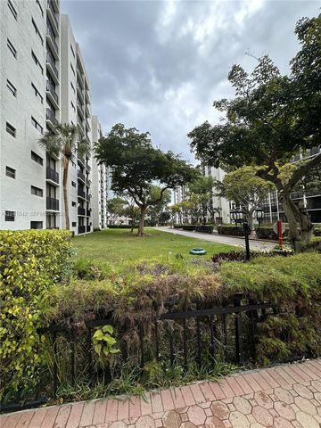 17021 N Bay Road 116, Sunny Isles Beach, FL 33160