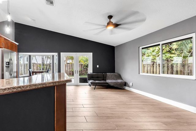 2822 NW 111th Avenue, Sunrise, FL 33322