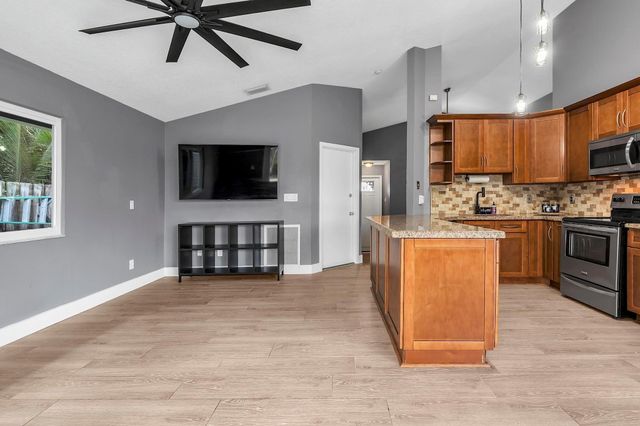 2822 NW 111th Avenue, Sunrise, FL 33322