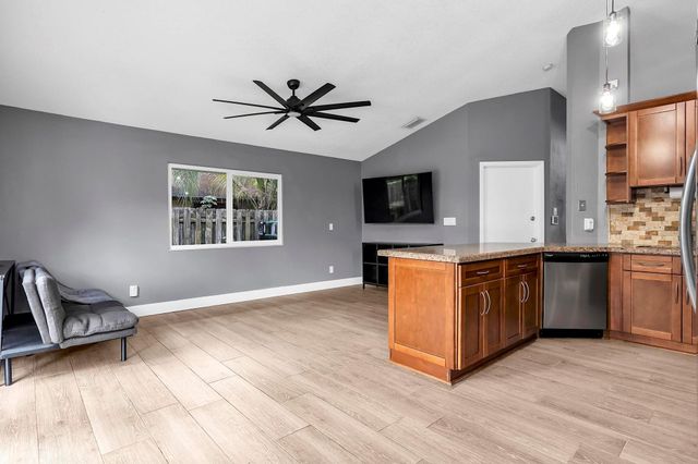 2822 NW 111th Avenue, Sunrise, FL 33322