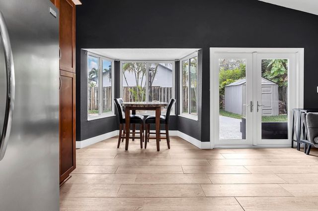 2822 NW 111th Avenue, Sunrise, FL 33322