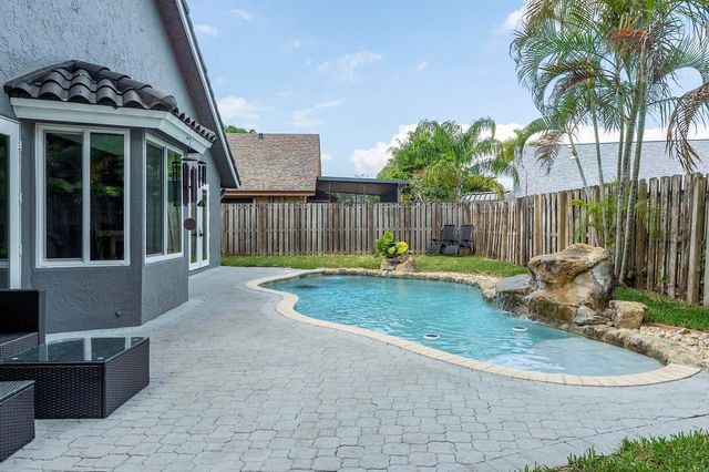 2822 NW 111th Avenue, Sunrise, FL 33322