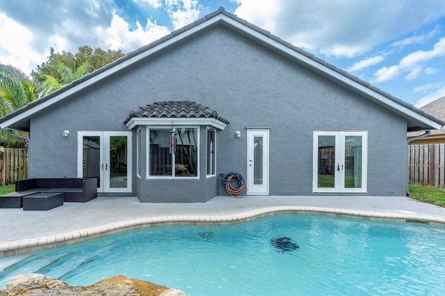 2822 NW 111th Avenue, Sunrise, FL 33322