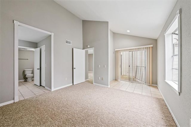 9809 Richmond Avenue E14, Houston, TX 77042