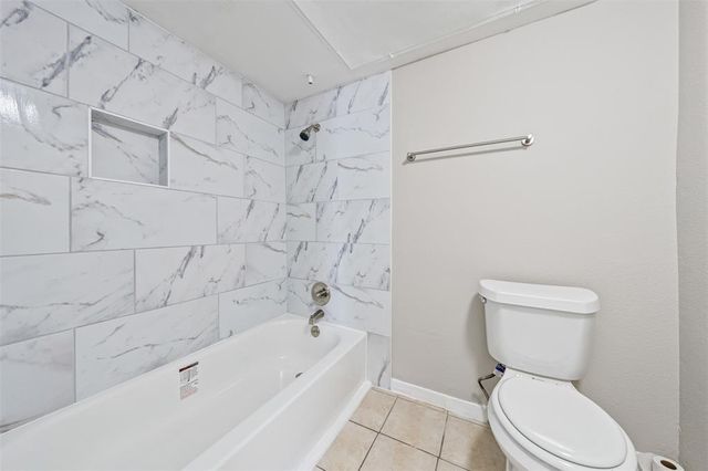 9809 Richmond Avenue E14, Houston, TX 77042