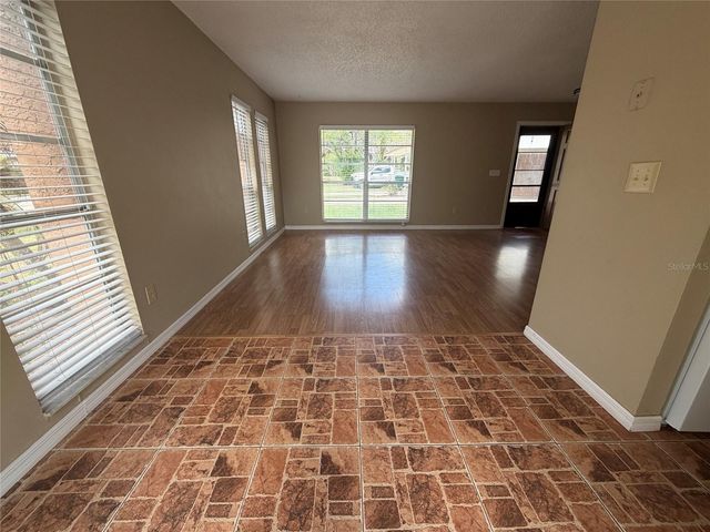 317 S LAKEVIEW AVENUE, Winter Garden, FL 34787