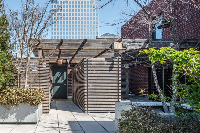 225 Rector Pl Apt 19A, New York City, NY 10280