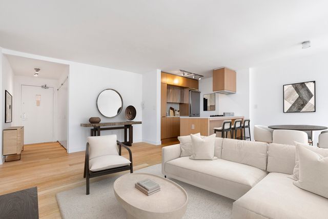225 Rector Pl Apt 19A, New York City, NY 10280