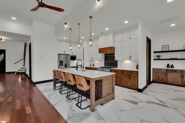 4014 Hardwood Pointe Drive, West Union, SC 29696