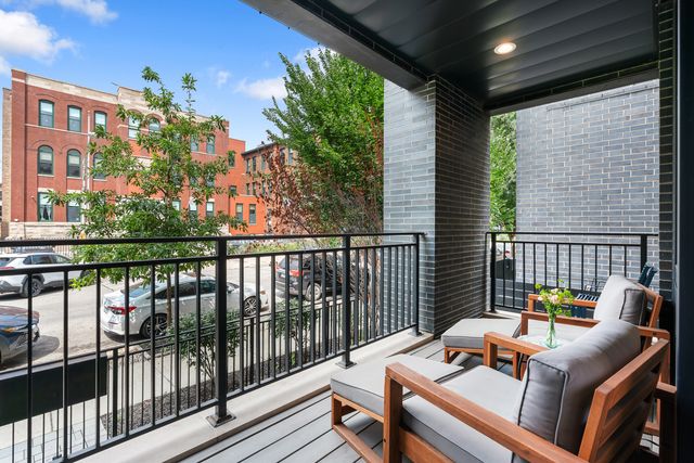 1459 W Superior Street 1E, Chicago, IL 60642