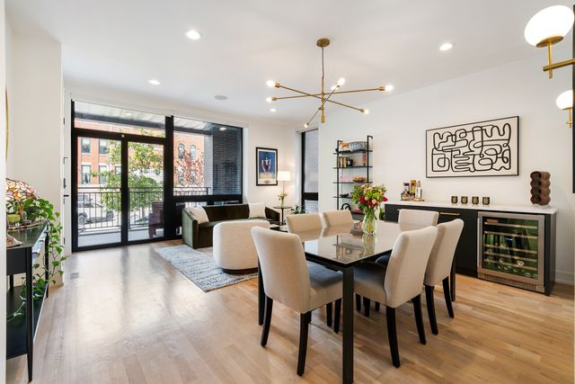 1459 W Superior Street 1E, Chicago, IL 60642