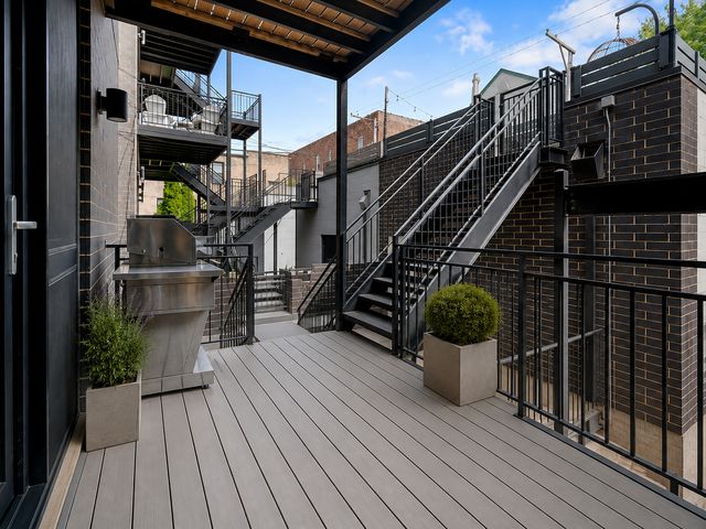 1459 W Superior Street 1E, Chicago, IL 60642