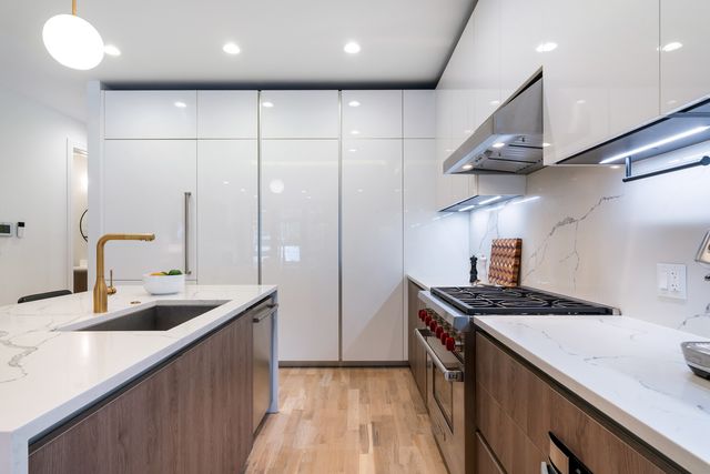 1459 W Superior Street 1E, Chicago, IL 60642