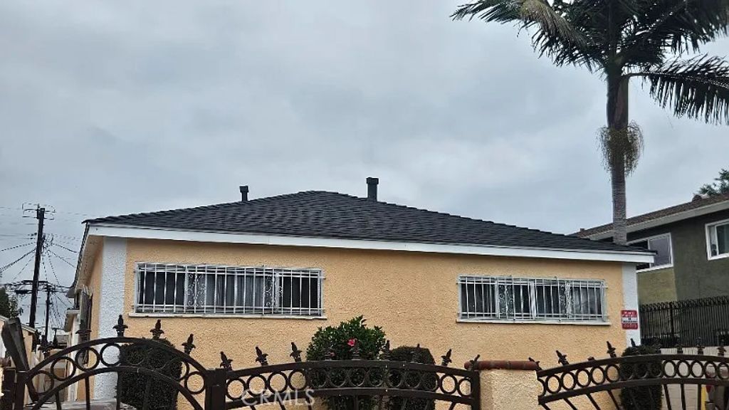 711 Sloan Ave N, Compton, CA 90221