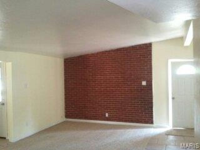 8501 Midwood Avenue, Berkeley, MO 63134