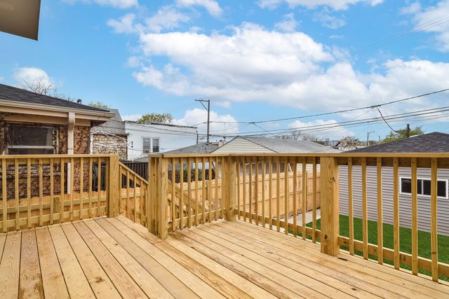 4938 W Medill Avenue, Chicago, IL 60639